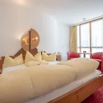 Bed & Breakfast Garni Austria 3*